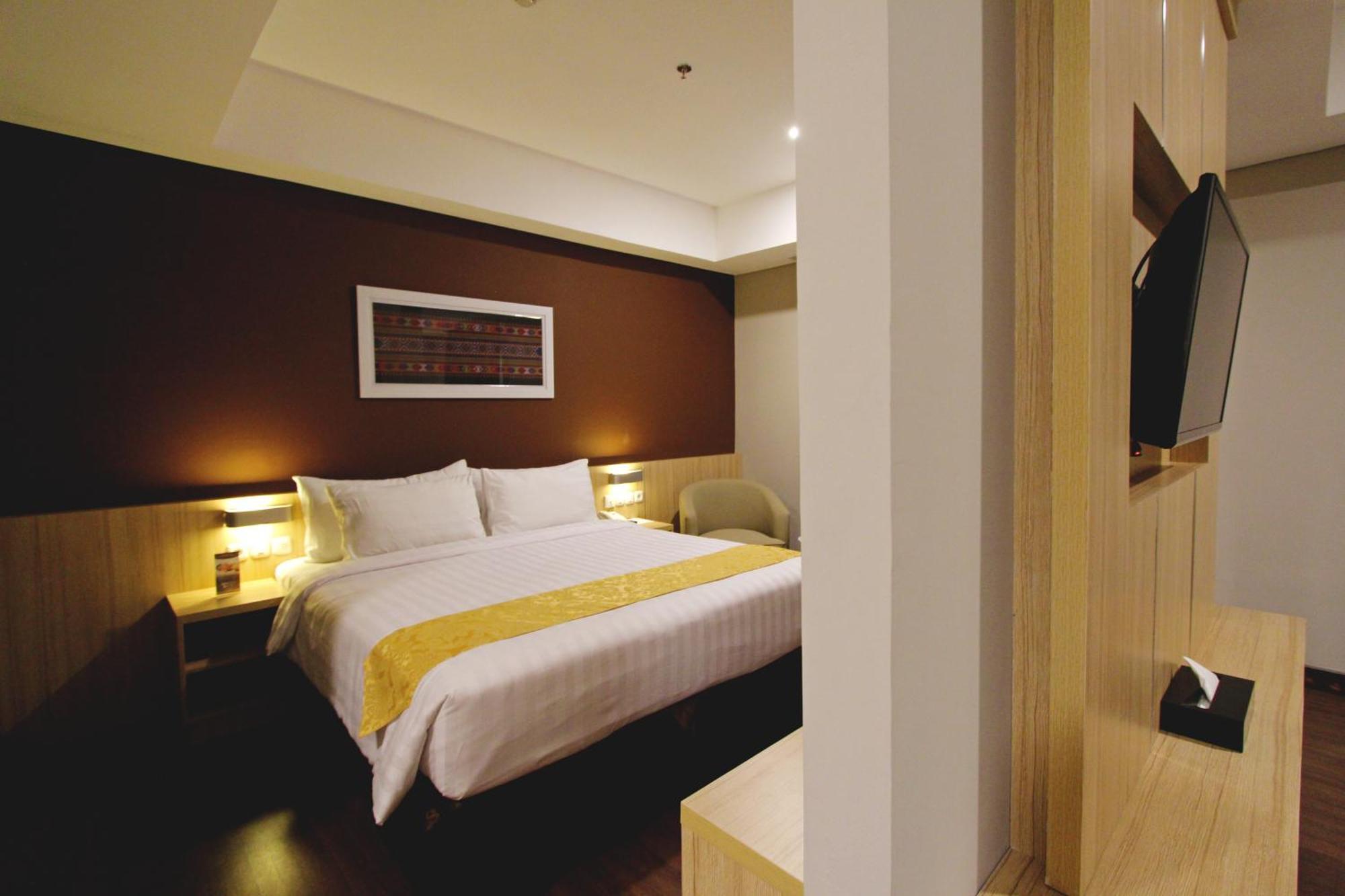 Anara Sky Kualanamu Hotel Medan Exterior foto