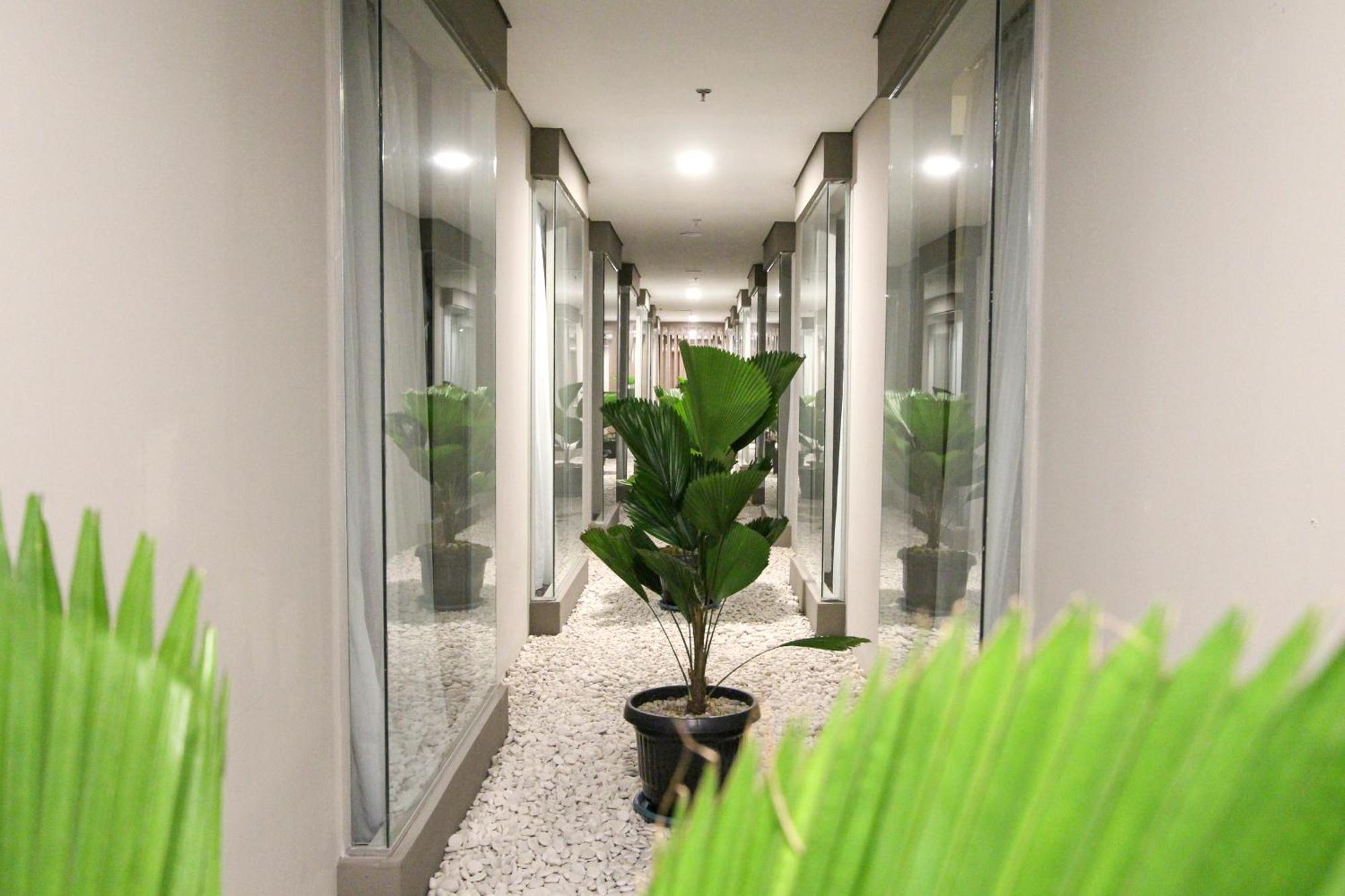 Anara Sky Kualanamu Hotel Medan Exterior foto