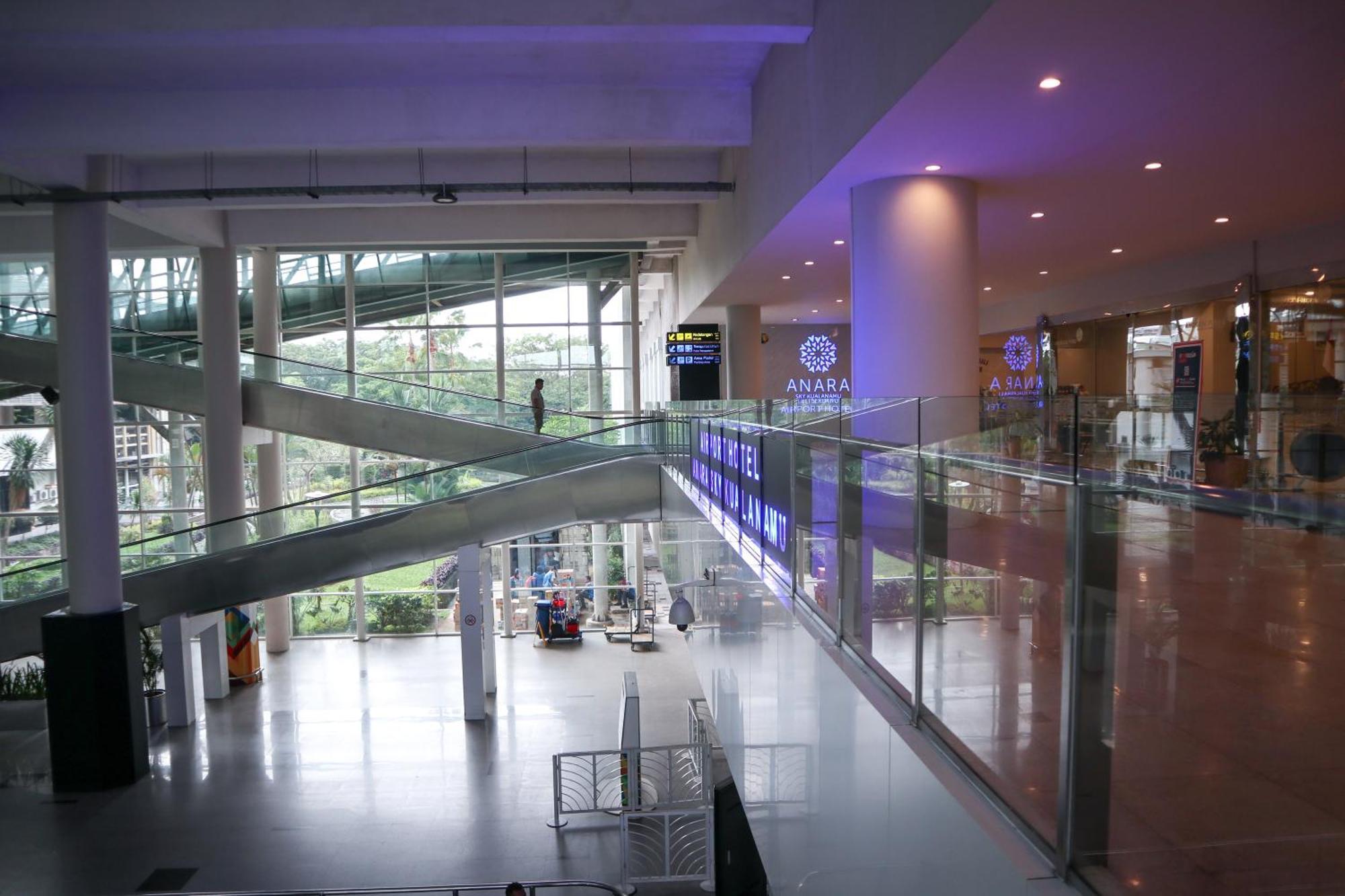 Anara Sky Kualanamu Hotel Medan Exterior foto