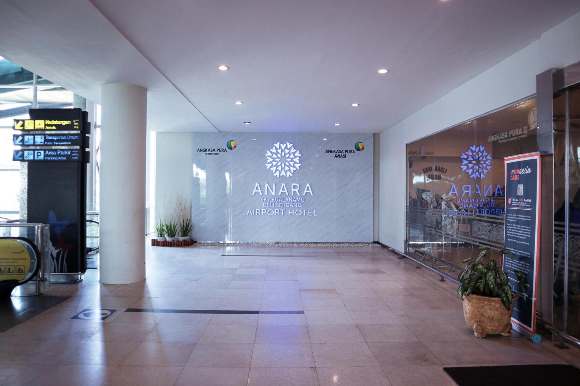 Anara Sky Kualanamu Hotel Medan Exterior foto