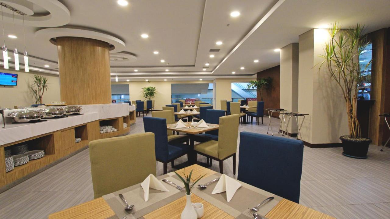 Anara Sky Kualanamu Hotel Medan Exterior foto