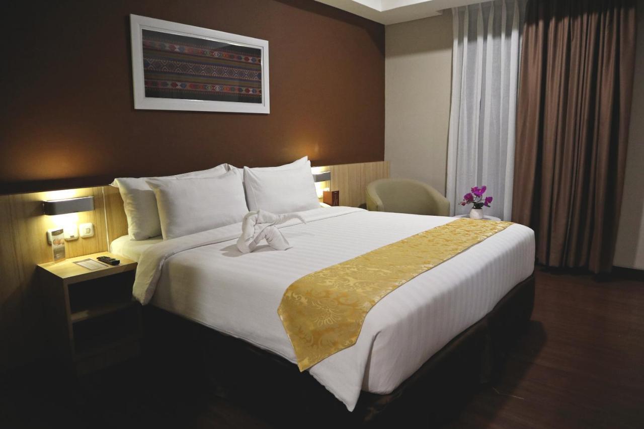Anara Sky Kualanamu Hotel Medan Exterior foto